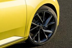 V40 Volvo or Skoda Superb?