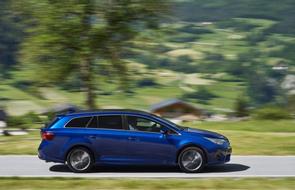 Economy for Toyota Avensis?