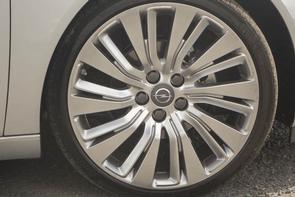 When to change an Insignia's wheel bearing?