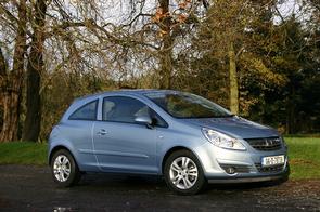 How much is a 2006 Opel Corsa worth?