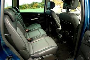 Looking for three ISOFIX points...