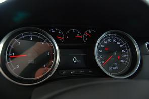 How to change a Peugeot 508's settings?