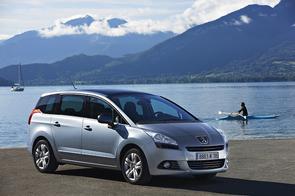 Belt or chain in a 2011 Peugeot 5008?