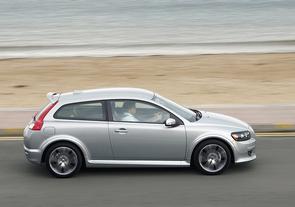 Does my Volvo C30 have a belt?