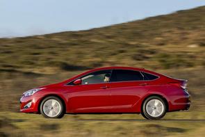 Looking for Hyundai i40 valuation.