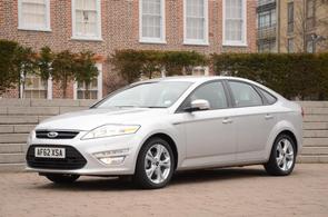 Does a 141 Mondeo have a timing belt?