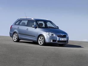 Does my Fabia have a belt or chain?