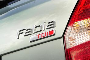 Does a 2012 Fabia have a belt?