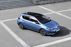 Focus or Auris for a family?