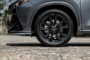 What size wheels on the Lexus NX?