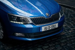 Does the Fabia have a belt or chain?