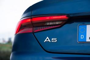 Has my Audi A5 a belt?