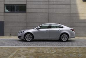 Belt or chain in my Insignia?