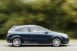 Does a 2007 Astra have a chain or belt?