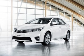 Compare Toyota Corolla and Hyundai i40.