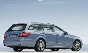 What 2008 estate has the largest boot?
