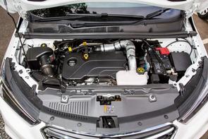 Does a timing chain last longer than a belt?