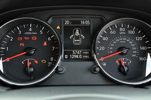 My Qashqai's clock is not showing...