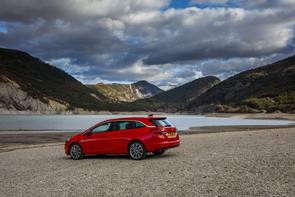 Chain or belt in a 2017 Astra 1.4?