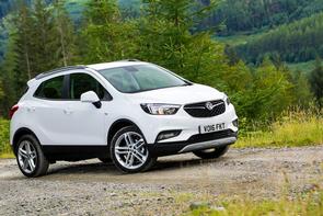 Does my Mokka X have a belt or chain?