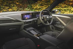 I'd like to turn my car's screen off...