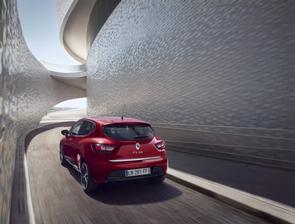 Does the 2018 Clio diesel have a belt?