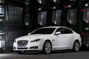 Belt or chain in a 2013 Jaguar XF?