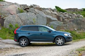 Belt or chain in a 2013 Volvo XC40?