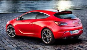 Does a 2015 Astra 1.6 have a belt or chain?