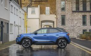 How to adjust a Mokka's mirrors?