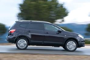 Does my Qashqai+2 diesel have a timing belt?