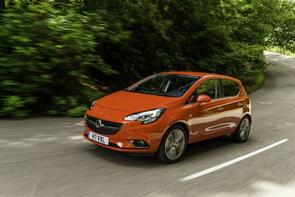 Does a Corsa 1.4 have a 'wet' belt?