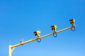 Do average speed cameras do both sides?