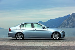 What's average mileage for a 3 Series?