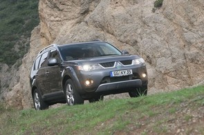 What is a Mitsubishi Outlander worth?