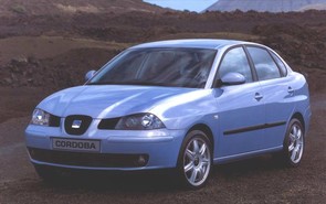 Does the SEAT Cordoba have a timing belt?