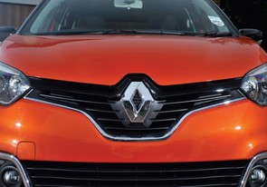 Petrol or diesel Captur?