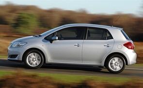 What is the value of an 09 Auris?
