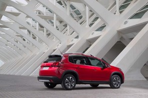 New Peugeot 3008 or used Focus?