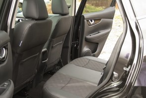 Will we all fit in a Qashqai?