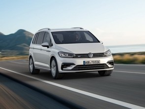 Touran or Tiguan for our family?