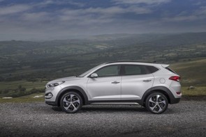 Looking for automatic Tucson...