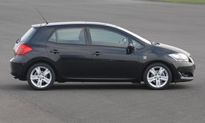 How much is a 2008 Toyota Auris worth?