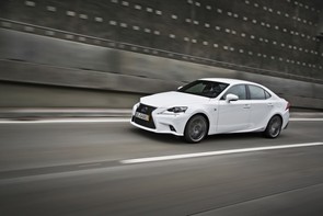 What's up with the Lexus IS 300h?