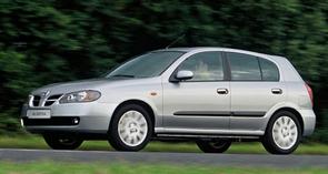Where's the radio fuse in an Almera?