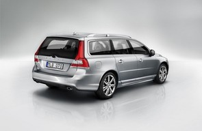 Is there a Volvo estate car post-2008 with seven seats?