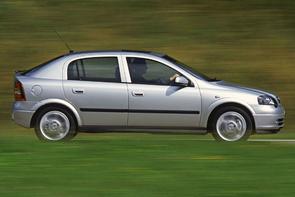 Can any mechanic fit an Astra fuel pump?
