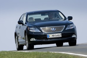I am thinking of buying a 2007 Lexus LS 600h.