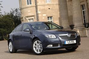 Belt or chain in an Insignia?