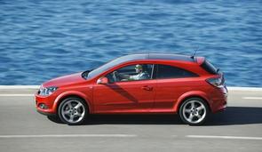 Does my Opel Astra have a timing chaing?